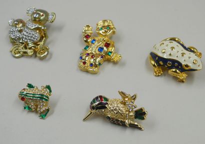 null Lot of fancy brooches, animal subjects and character.
