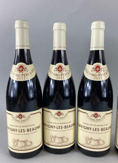 null Lot de 5 bouteilles de vin, comprenant :

- 3 bouteilles Savigny-les-Beaune...