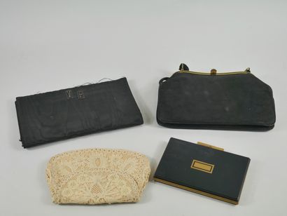 null Lot including : 

- Black lacquer and gilt metal minaudiere. Period 1920/1930....