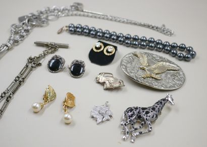null Lot of silver and metal costume jewelry including necklaces (including hematite),...