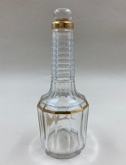 null HOUBIGANT

Flacon en verre, modèle carafon d’inspiration XVIIIè siècle, en partie...