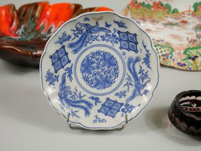 null Lot including: - a porcelain fruit bowl decorated with a bucolic scene (Czecho...