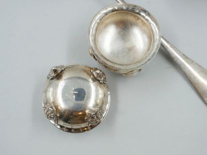 null Lot in silver and silver plated metal including pair of CARDEILHAC saltcellars...