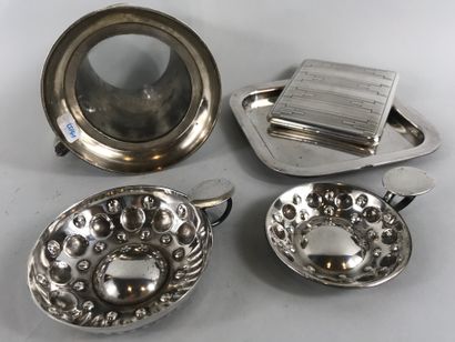 null Silvered metal lot composed of a mug with glass bottom, a coaster CHANEL, a...