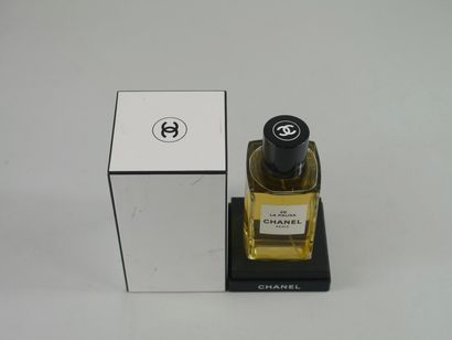 null CHANEL "28 La Pausa

Exclusive limited series from the Chanel boutique.

EDT...