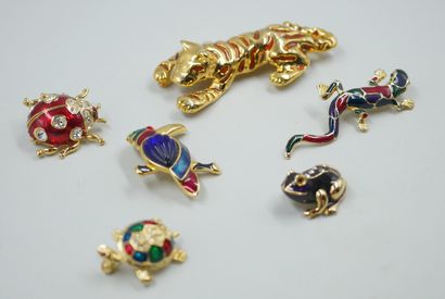 null Lot of fancy brooches, animal subjects.