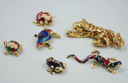 null Lot of fancy brooches, animal subjects.
