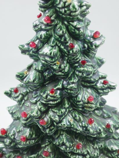 null Luminous christmas tree in porcelain.

Height: 34cm