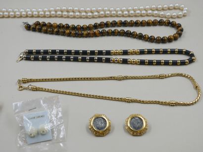 null Lot of costume jewelry including necklaces, a pair of ear studs and a pair of...