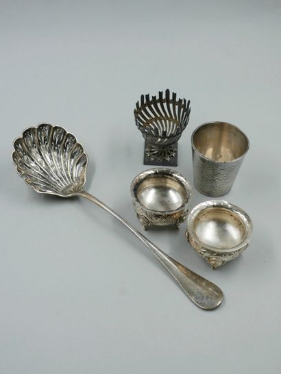 null Lot in silver and silver plated metal including pair of CARDEILHAC saltcellars...
