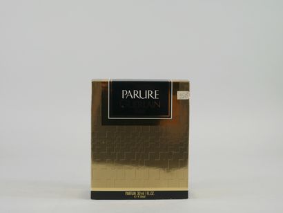 null GUERLAIN « Parure »

Coffret contenant un flacon de parfum de 30ml. Boîte et...
