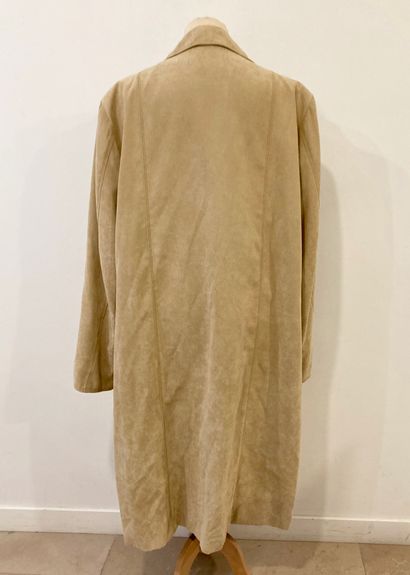 null ARIELLE. 

Polyester overcoat (in imitation of vegan suede). 

Size 52. 

(As...
