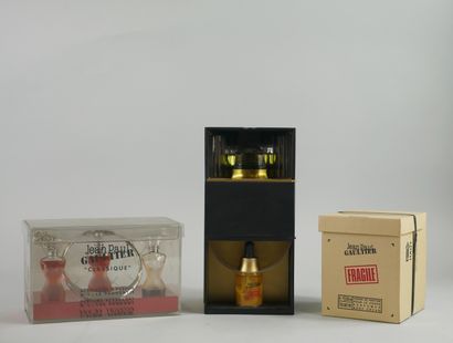 null JEAN PAUL GAULTIER

Lot including a case containing a bottle EDT bust, a box...