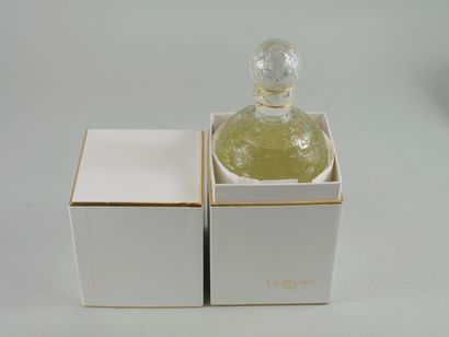 null GUERLAIN " Eau de Cologne impériale

Glass bottle, colorless bees model, Eau...