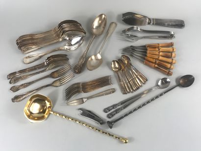 null Important lot of silver and gilt metal including : 

- A part of menagere model...