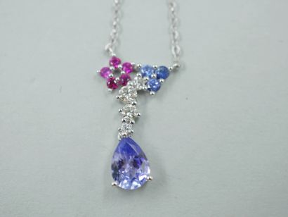 null Collier en or blanc 18k orné d'une tanzanite taille poire de 0,80cts environ...