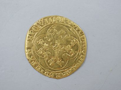  CHARLES VII (1422-1461). Ecu d’or à la couronne. Limoges. 3ème t. (Point 10è.)....