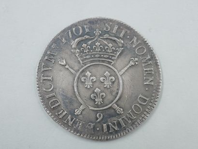 null LOUIS XIV (1643-1715). Ecu with badges. Rennes. 1701. Rf. (Dr. 461). 26,24 g....