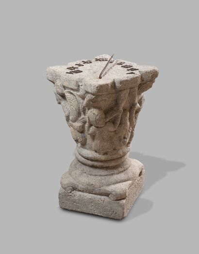  Chapiteau Roman en calcaire, France, XIIème-XIIIème. ...