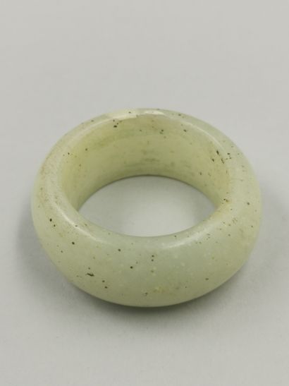 null Deux ronds de serviette en jade.

Diam.: 5 et 5,5 cm. Poids : 117,50gr