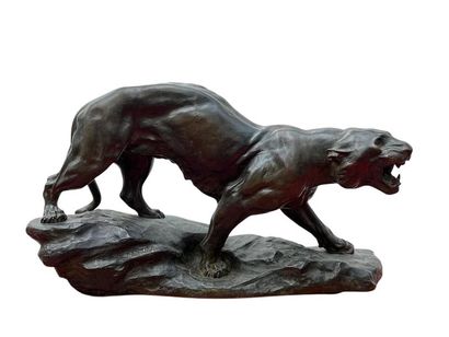 null Thomas François CARTIER (1879-1943)

Panther

Proof in bronze with brown patina,...