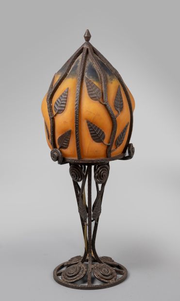 null Important mushroom lamp with wrought iron frame with leaves and marbled glass...