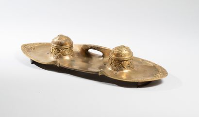 null Charles LOUCHET (1854-1936)

Inkwell in gilt bronze decorated with water lilies,...
