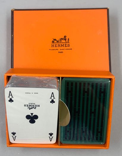 null HERMES Paris

Mini set of two decks of cards. Back with "Rythme" decoration....
