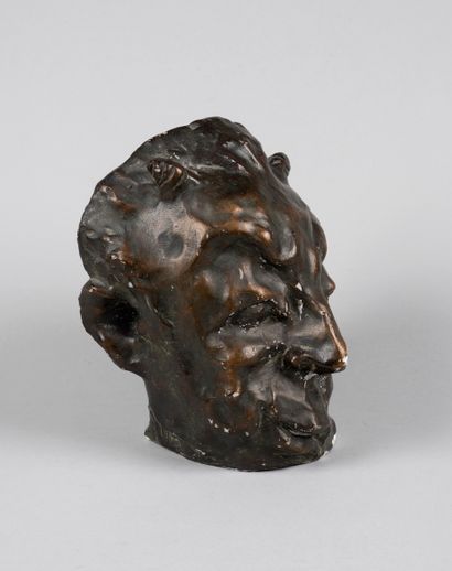 null Head of faun in plaster in the taste of Honoré DAUMIER.

Illegible signature....