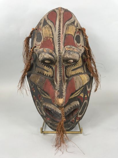 null Aire Maprik mask, Papua New Guinea

Wood with brown patina, pigments

Height...