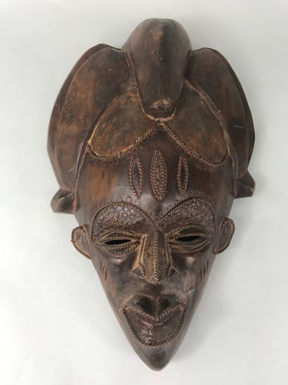 Masque de type Afrique de l’Ouest 
Bois à...