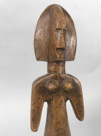 null Bambara type statuette, Mali

Wood with brown patina

Height : 31,5 cm. 31,5...