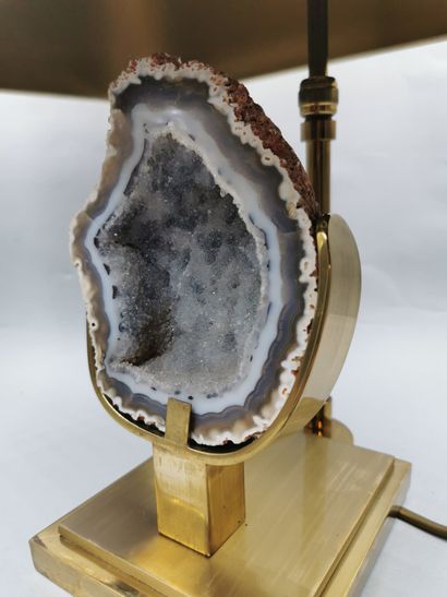 null Willy DARO (XXth)

Lamp in brass, the base in agate slice.

Height: 48 cm.