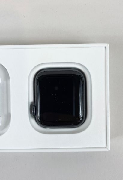 null Apple WATCH SE GPS 40MM, gray, functional, original box, like new, with charger.

W21-SR8394

190199762756

Not...