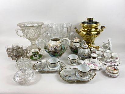 null Set of ceramics including a part of porcelain tea/coffee set, an egg cup and...