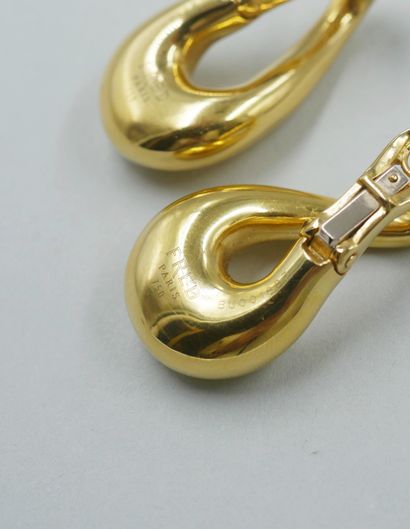 null FRED

Earrings in 18k yellow gold. 

Signed and numbered.

Length : 3,5 cm....