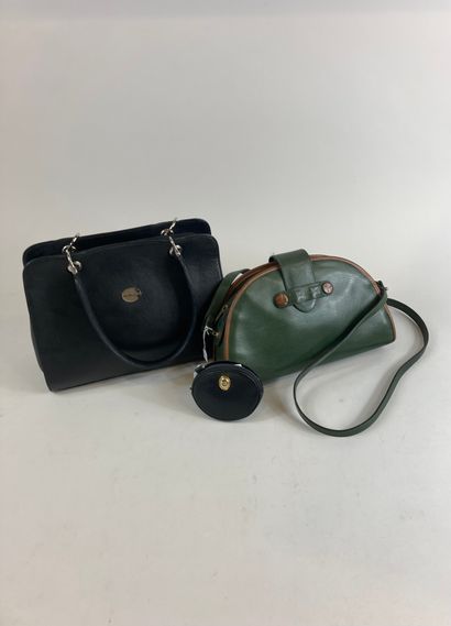 null Lot including :

- DIDIER LAMARTHE, two-tone green and brown leather bag. Carried...