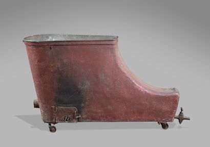 null Clawfoot bathtub

In copper, resting on four rolling feet.

Heating compartment...
