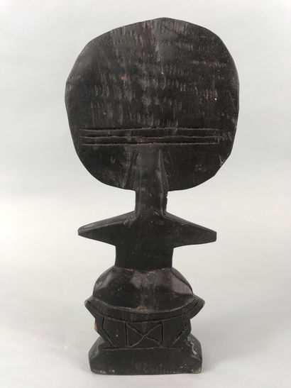 null Ashanti type statue, Ghana

Wood with black patina, beads

Height Height : 25,5...