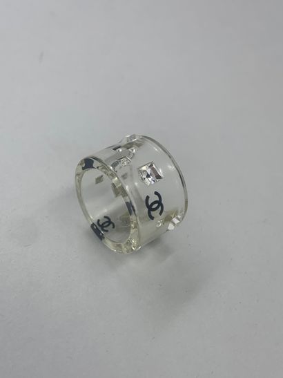 null CHANEL

Transparent plexiglass and rhinestone ring, bears the monogram of the...