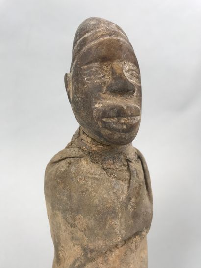 null Bembe type statuette, Democratic Republic of Congo

Wood with brown patina,...