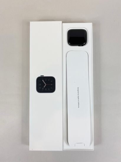 Apple Watch SE , 44mm, black, fonctionnel,...