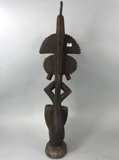 null Kota type object, Gabon

Wood, metal

Height 54 cm high.