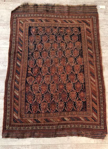 null PERSIA, Khamseh (Shiraz and Quasgai region), circa 1870.

Wool velvet carpet...
