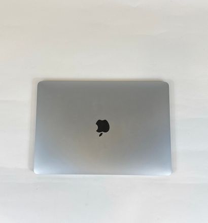 2019 Apple MacBook Pro (13, Touch Bar, 1,4...