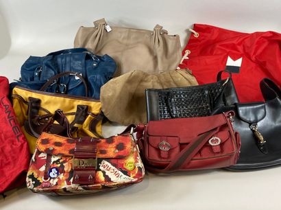 
Lot of handbags including LANCEL, LE TANNEUR,...