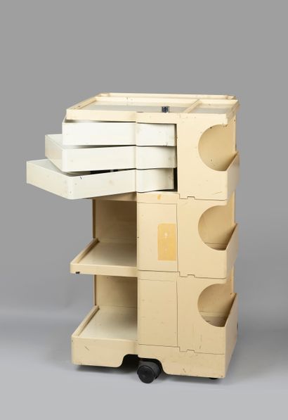 null Joe COLOMBO (1930-1971)

Multi-functional sideboard model "Boby" with storage...