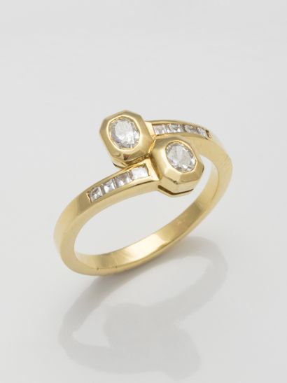 null Vous et Moi ring in 18k yellow gold set with two oval diamonds in octagonal...