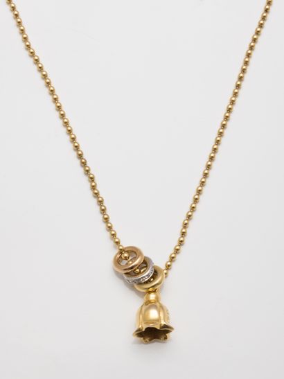 null ARFAN Paris

Necklace in 18k yellow gold holding three rings in yellow and white...