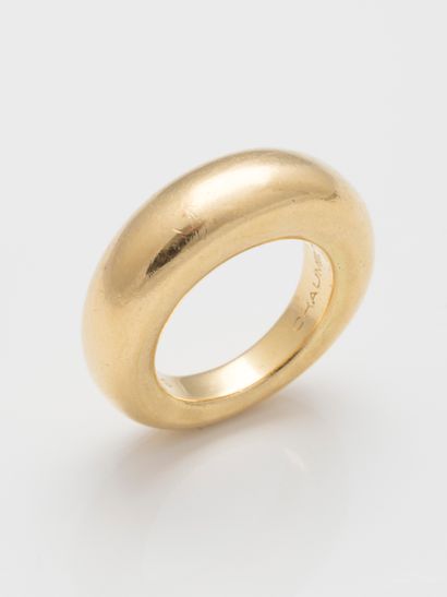 null CHAUMET Paris

18k yellow gold ring. Signed and numbered. 

Weight : 9,50gr....